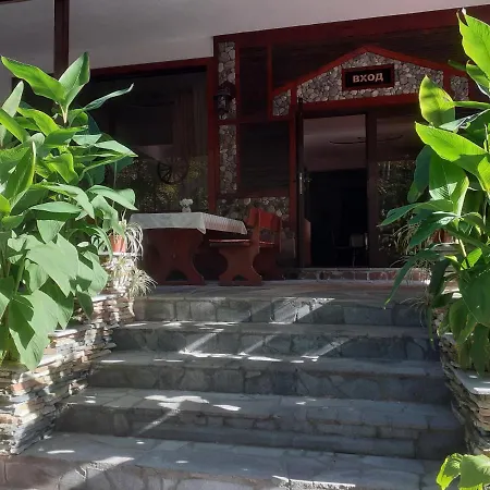 호텔 семеен хайдутите 2*