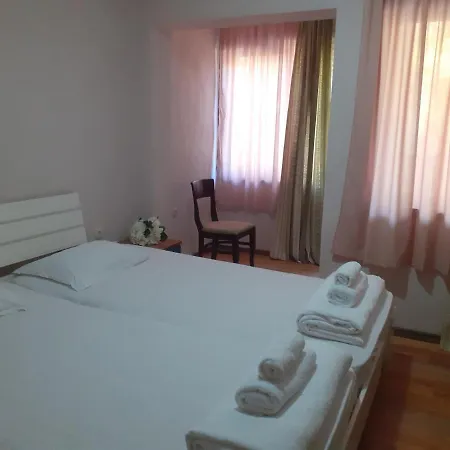 Hotel семеен хайдутите 2*