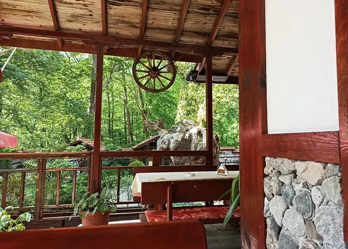 семеен хайдутите Ξενοδοχείο 2*